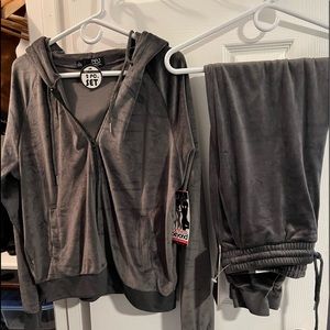Sweatsuit, never worn, 2 piece